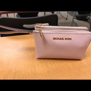 LIKE BRAND NEW baby pink Michael Kors clutch